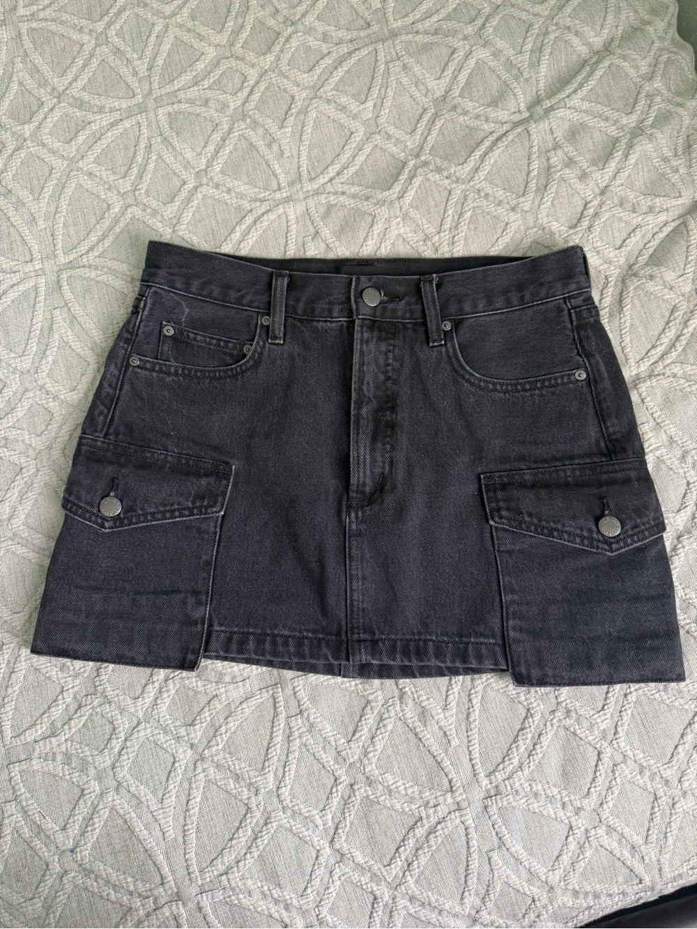 Aritzia Denim 90’s Cargo Skirt